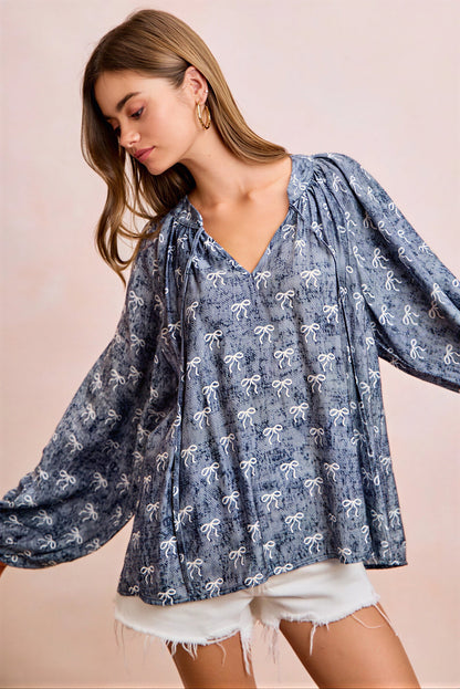 Vrouwelijke Blouse met Strikprint en Striknek Detail
