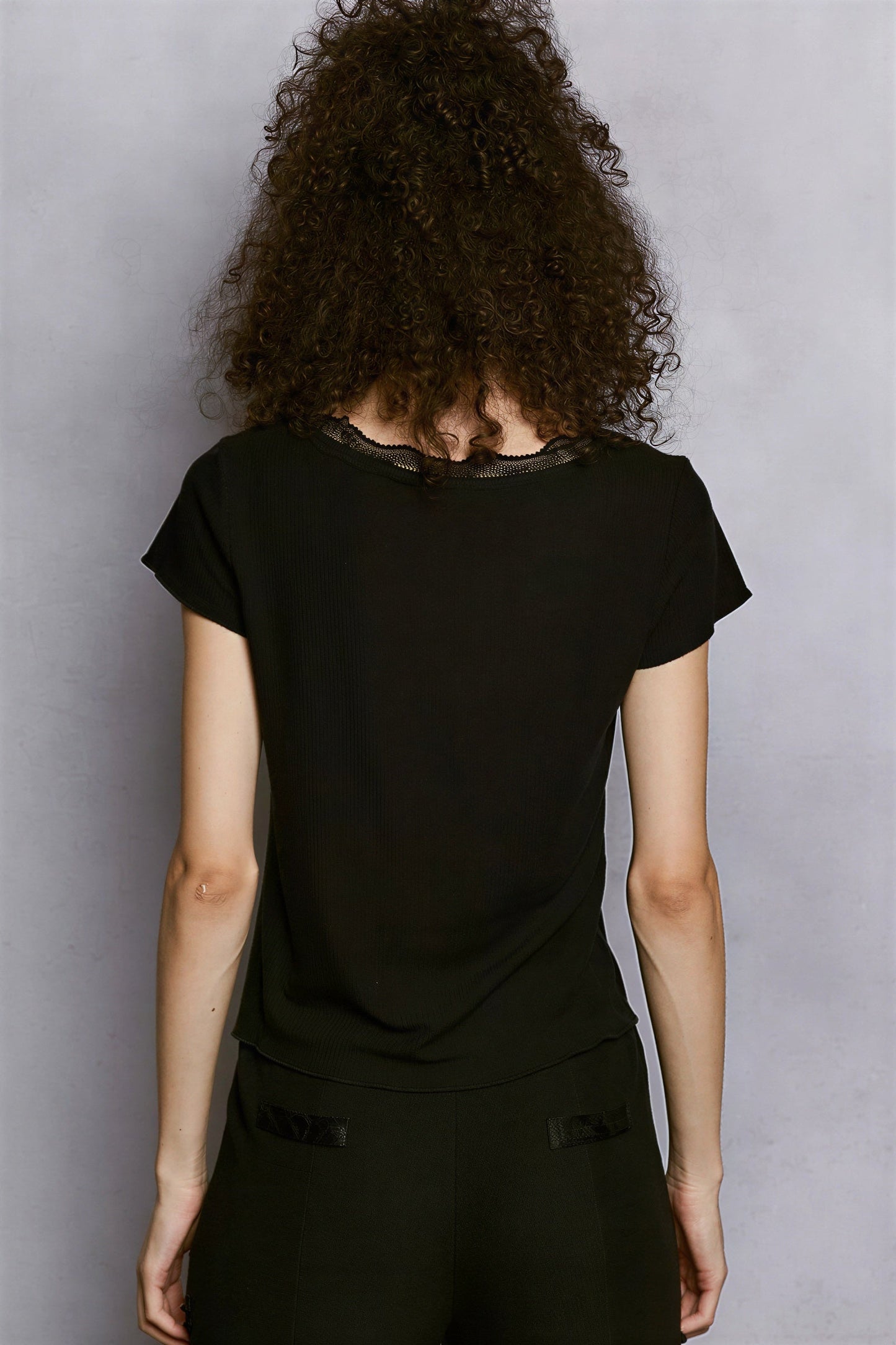Vrouwelijke Kanten T-shirt met V-hals