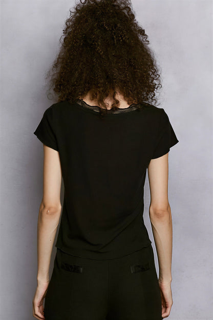 Vrouwelijke Kanten T-shirt met V-hals