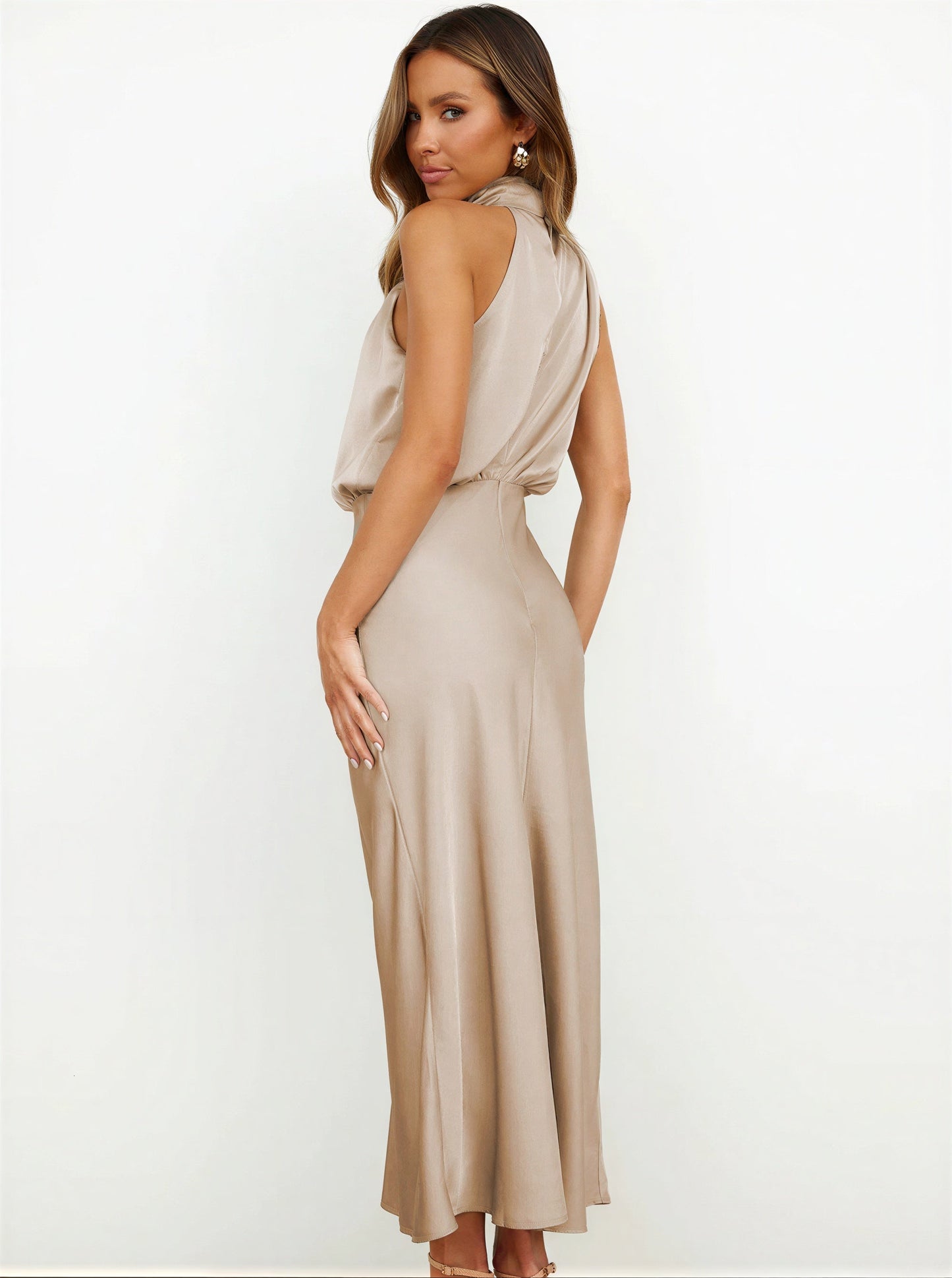 Vrouwelijke Maxi Jurk met Halterhals en Drapering