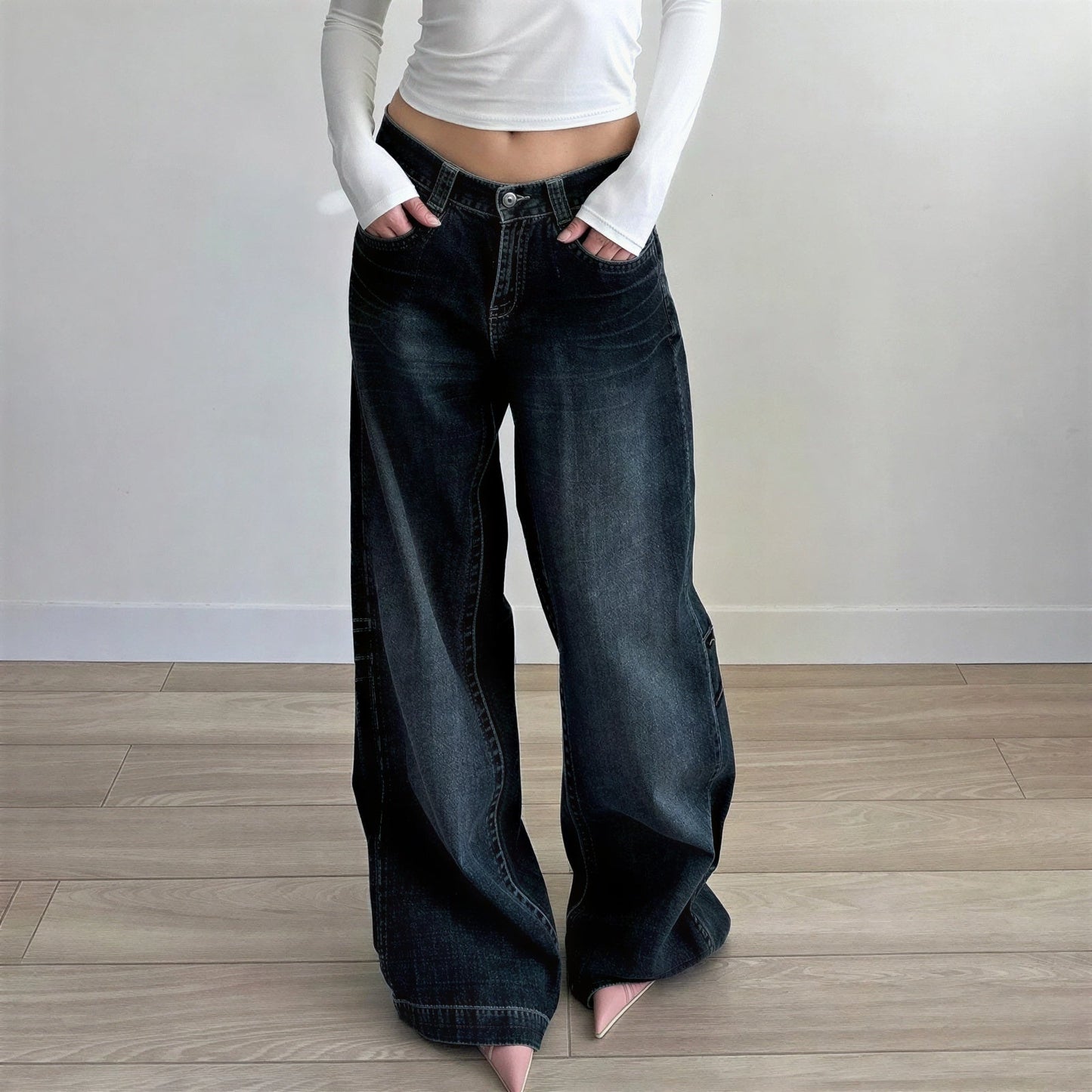 Vrouwelijke Wijdbeense Jeans Dalia Stijl