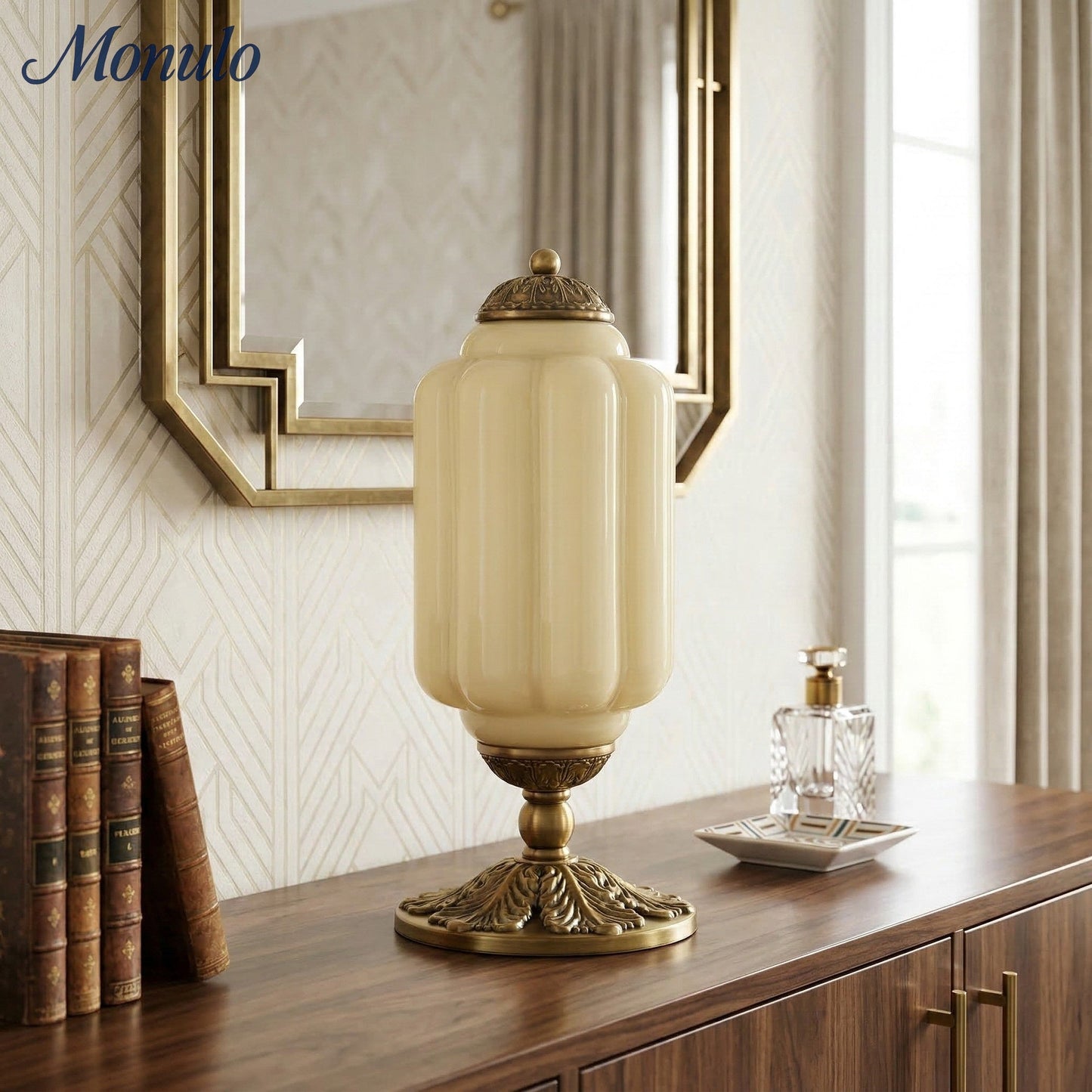 Glazen Tafellamp met Scallop Design Vintage Stijl Slaapkamer Woonkamer Accentverlichting Zwart Messing Matglas