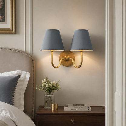 Wandlamp met Geplisseerde Stoffen Kap – Klassieke Verlichting voor Slaapkamer en Woonkamer