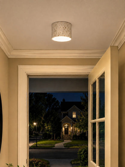 Cilindrische plafondlamp van travertijn – LED verlichting voor moderne interieurs