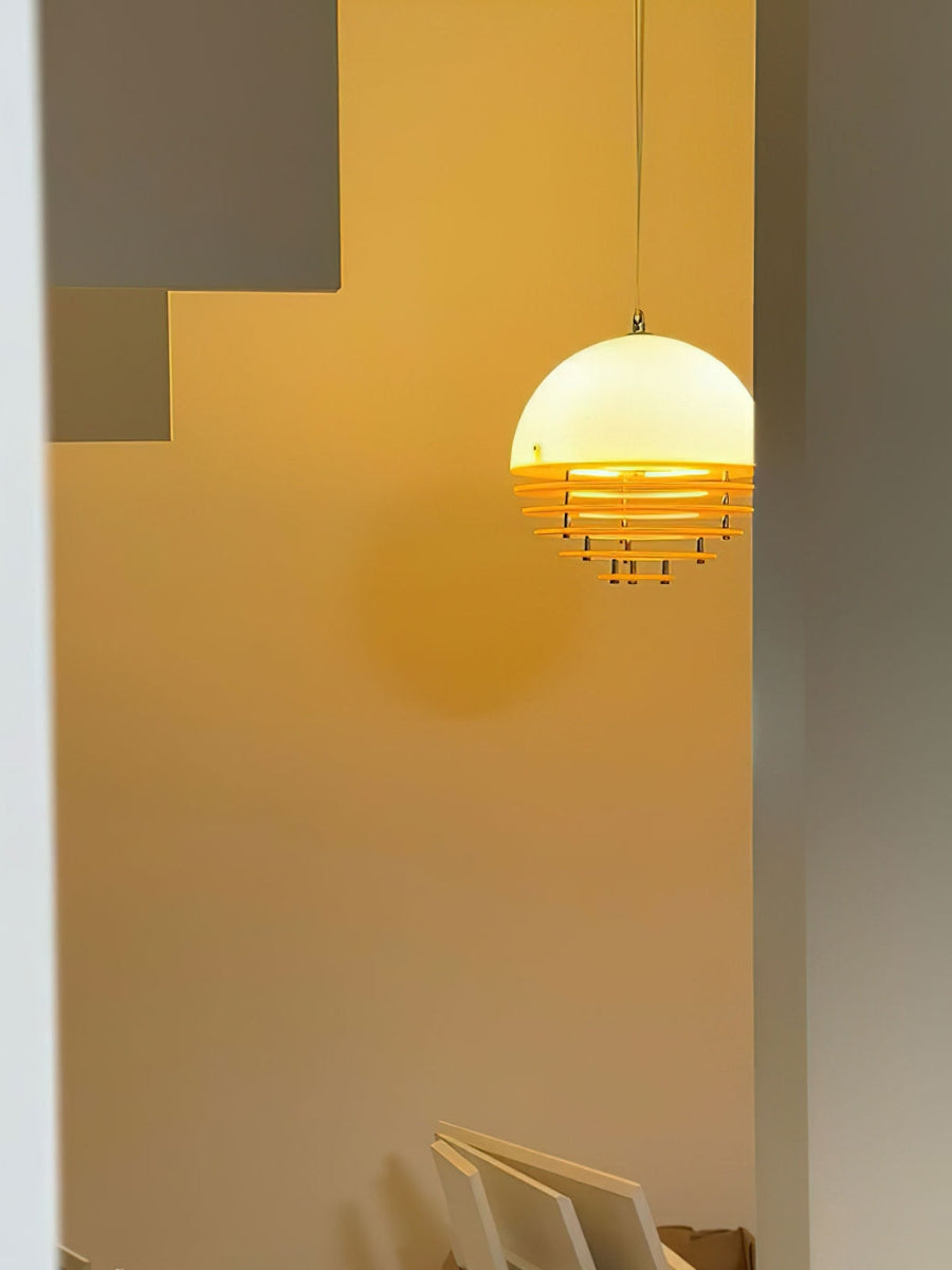 Stijlvolle Hanglamp Bauhaus Design Oranje-Wit Sfeerverlichting voor Moderne Interieurs