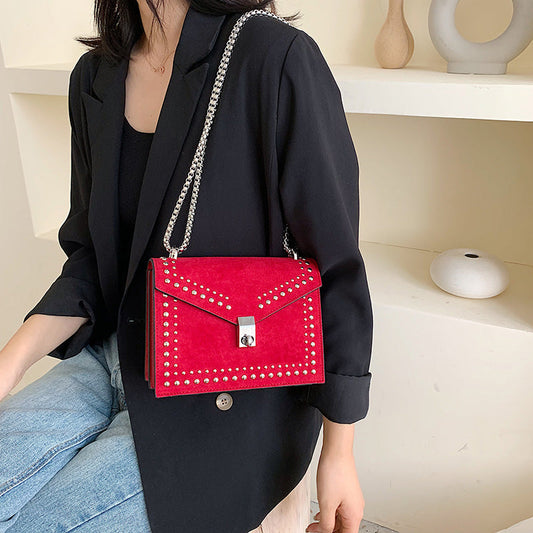 Dames Schoudertas Klein met Studs Trendy Glanzend Design - StudioMarella