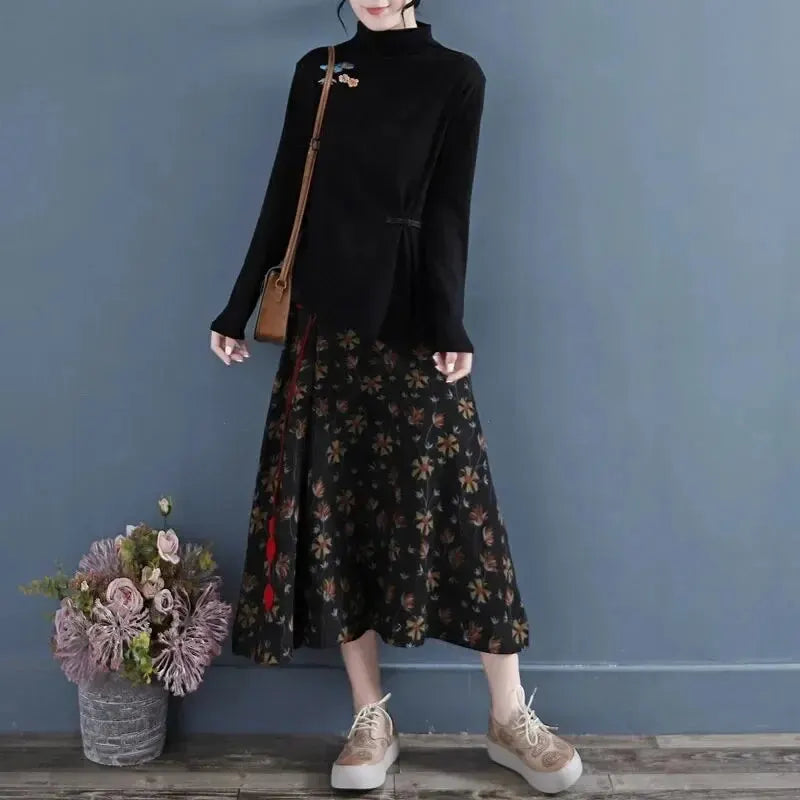 Vrouwelijke Fluwelen Blouse met Geborduurde Details
