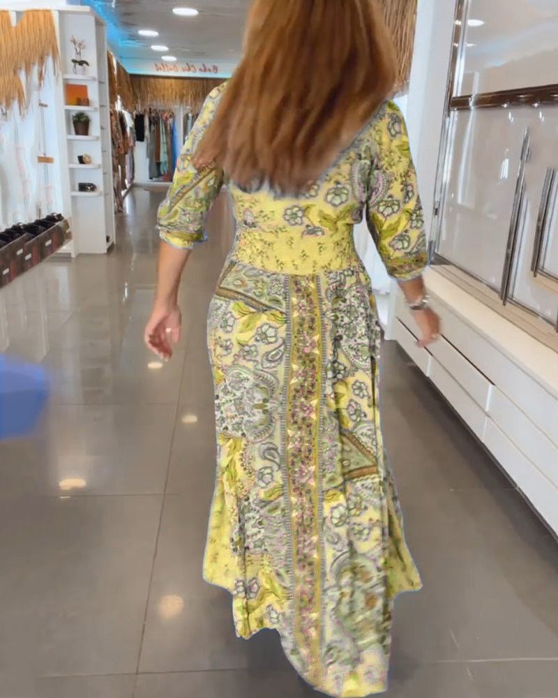 Vrouwelijke Fantasie Jurk met V-hals