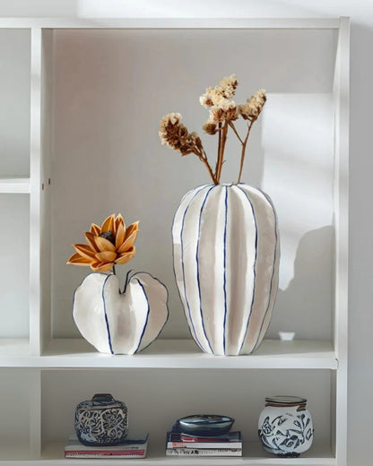 Keramische Sierpot met Moderne Silhouet voor Droogbloemen en Kunstplanten