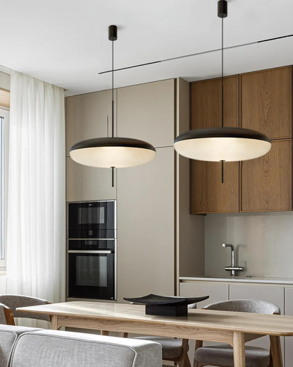 Moderne Hanglamp Met Zwevend Design In Acryl En Metaal Met Warme Diffuse Verlichting