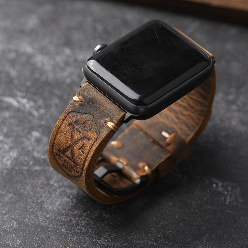 Vintage Leren Horlogeband voor Apple Watch met Handgestikte Naden en Volledig Narfleder Afwerking | Verstelbare Bandje 40-49mm voor Authentieke Retro Look Patina Ontwikkeling