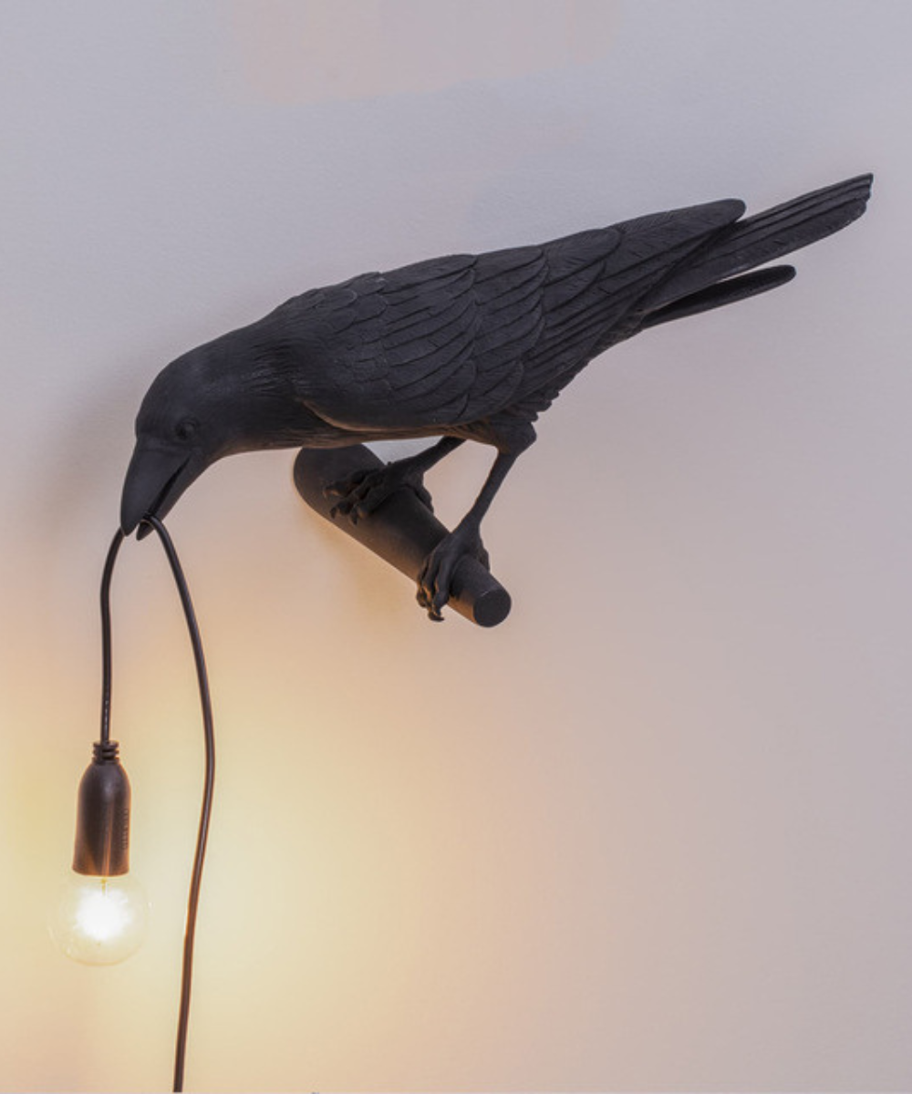 Decoratieve Vogellamp Raaf met Gloeilamp in Snavel Zwart Wit Staand Kunsthars Tafellamp Sfeervol Woonkamer Slaapkamer Kantoor Origineel Sculptuurontwerp
