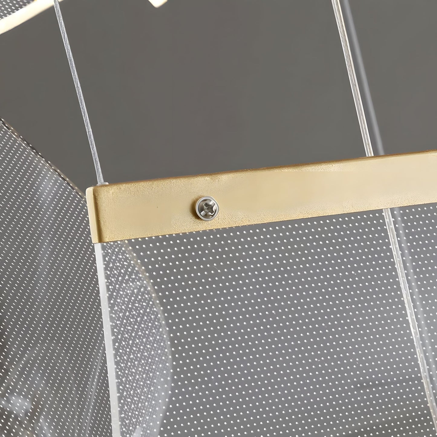 Moderne Design Kroonluchter Met Gelaagde Acryl Bladen En Verstelbare Hoogte