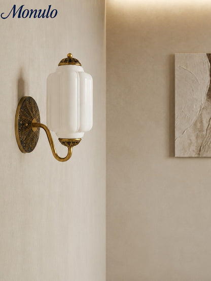 Melkglazen Wandlamp Eloise voor Hal en Slaapkamer | Vintage Wandverlichting met Melkwit Glas
