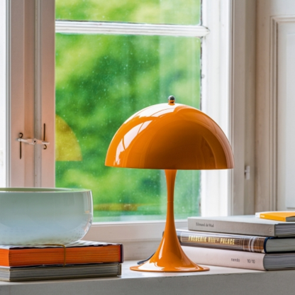 Draadloze tafellamp met LED-verlichting, oplaadbaar en Scandinavisch design
