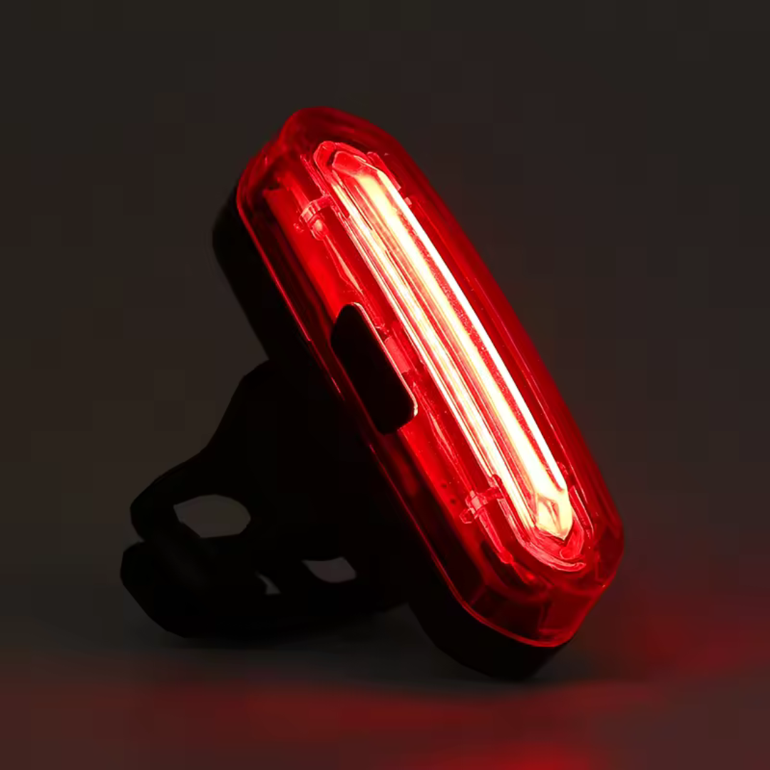Compacte USB Fietsachterlicht met 200 Lumen & Stroboscoop – Veiligheidslicht voor Nachtritten, 4 Lichtmodi, Waterdicht IPX5