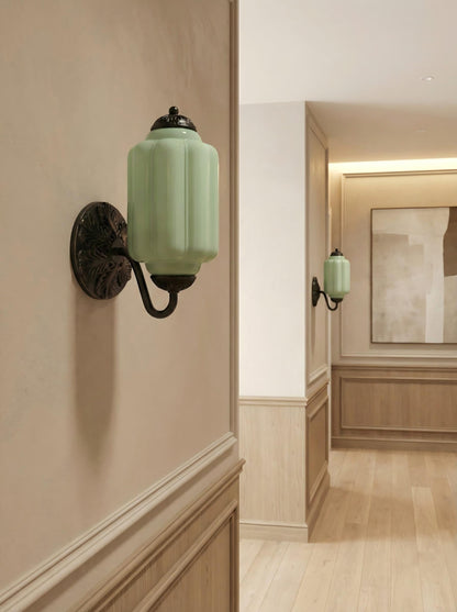 Melkglazen Wandlamp Eloise voor Hal en Slaapkamer | Vintage Wandverlichting met Melkwit Glas