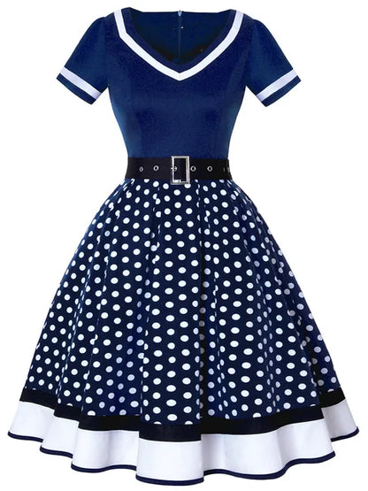 Jurk met Dot Patronen Kort en Vrouwelijk Model