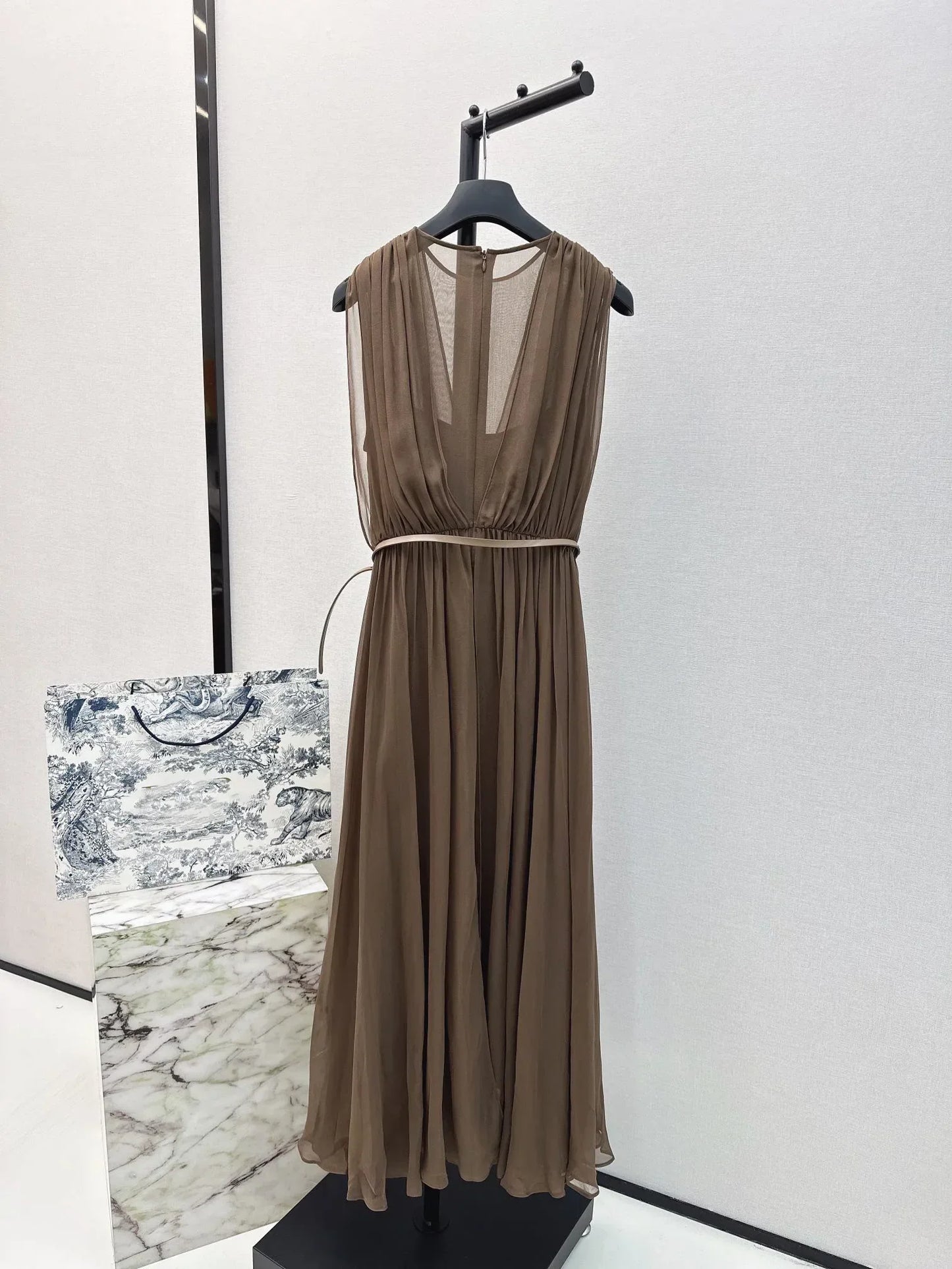 Elegante Franse Zomerjurk met Glans