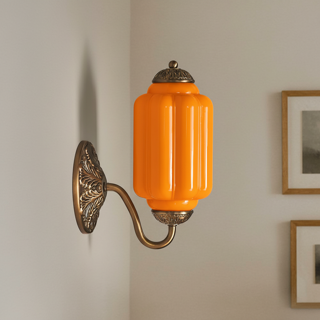 Vintage Wandlamp met Melkglas en Geolied Messing – Klassieke Retro Verlichting voor Hal, Slaapkamer, Woonkamer