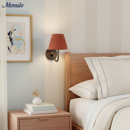 Wandlamp met Geplisseerde Stoffen Kap – Klassieke Verlichting voor Slaapkamer en Woonkamer