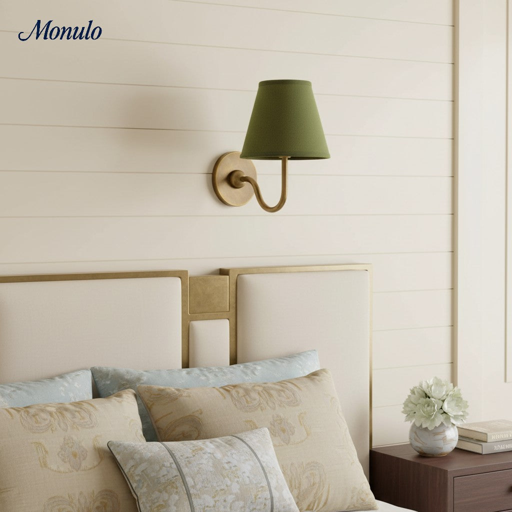 Wandlamp met Geplisseerde Stoffen Kap – Klassieke Verlichting voor Slaapkamer en Woonkamer
