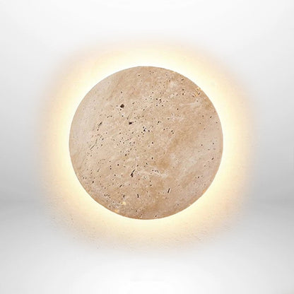 Wandlamp met Natuursteen – Minimalistische Verlichting in Travertijn met Indirecte Lichtstraal voor Sfeervolle Wandaccentuering