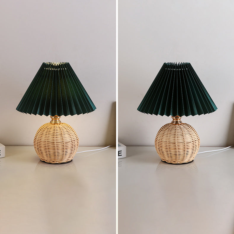 Rotan Tafellamp Geplooide Kap USB 5W Slaapkamer Nachtkastje Scandinavisch Boho Sfeerverlichting Riet Bureau Leeslamp