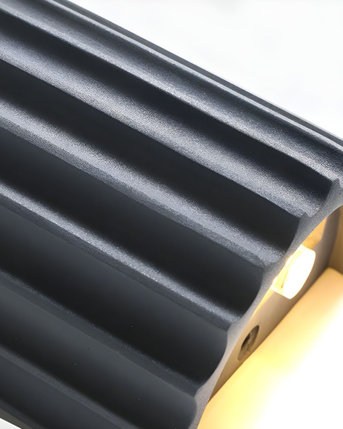 Wandlamp Ribbelstructuur Groen Met Tweezijdige Lichtbundel Voor Sfeervolle Ruimtes