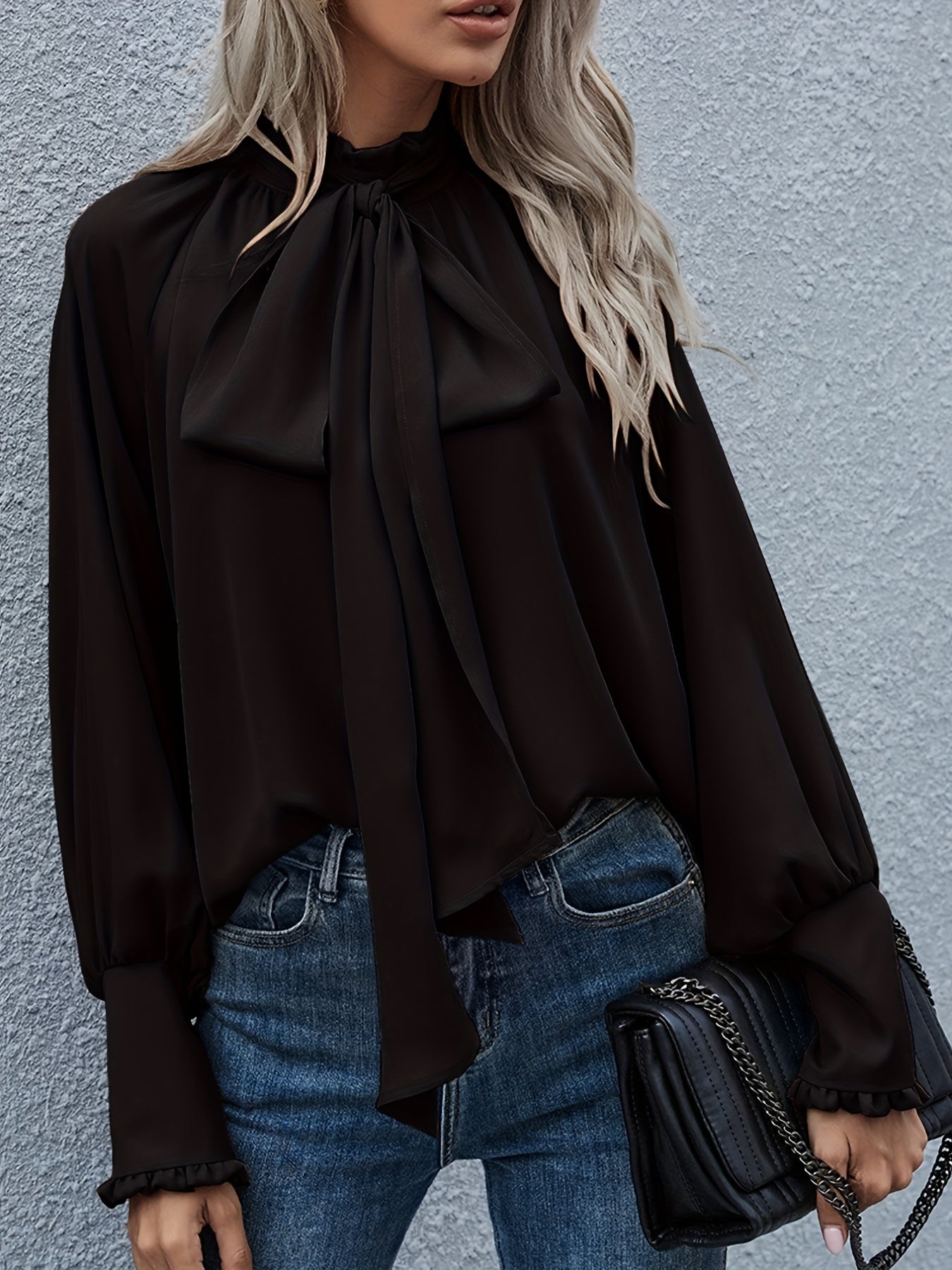 Vrouwelijke Blouse met Strik en Ruches Zomers Model