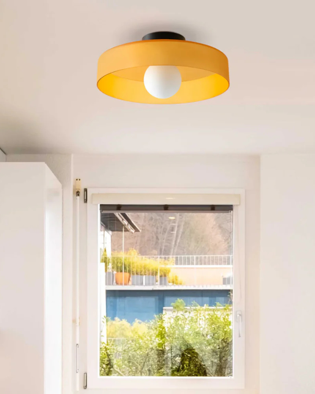 Moderne ronde plafondlamp van glas en ijzer – minimalistische designlamp voor woonkamer en slaapkamer met warme lichtkleur