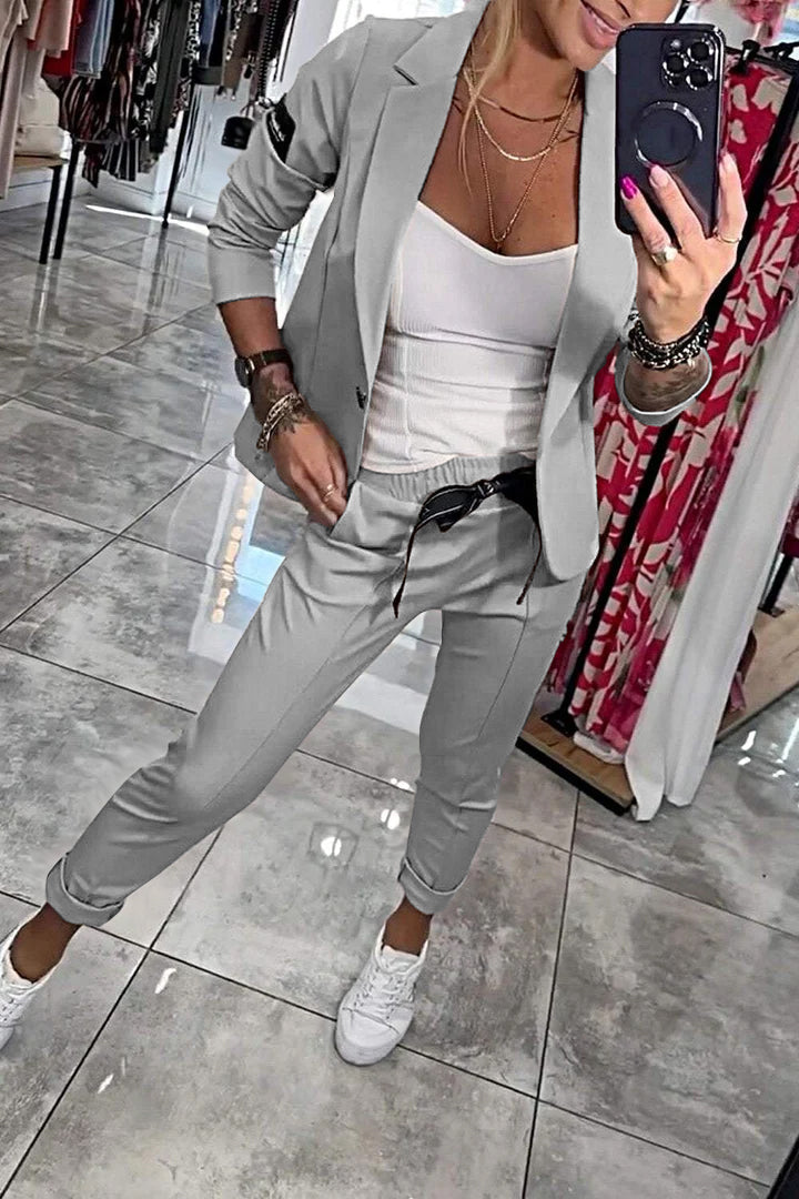 Vrouwelijke Broek en Top Set