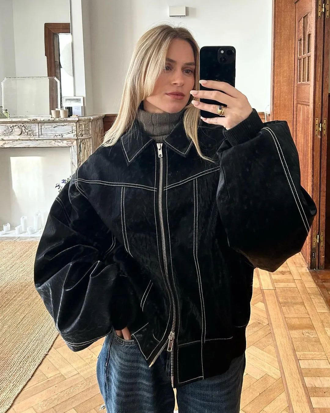 Bomberjack Oversized Met Contrasterende Ritsen en Kap