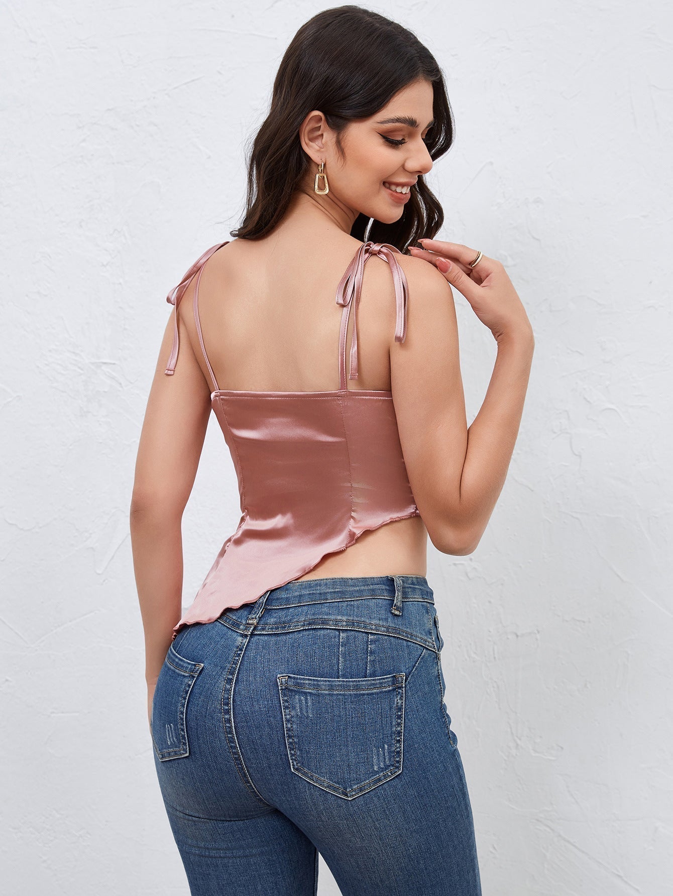 Roze Satijnen Top met Vetersluiting Asymmetrisch Kort