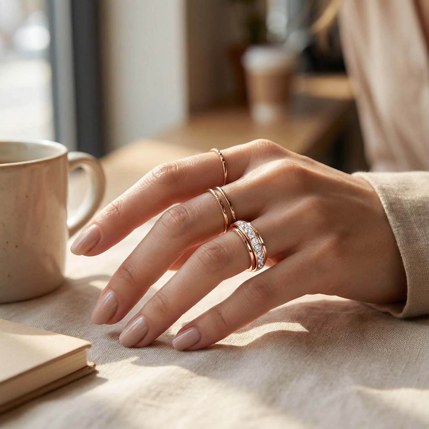 Draaibare Spinner Ring met Zirkonia Steentjes – Titanium Staal – Rustgevend Fidget Sieraad voor Vrouwen en Mannen