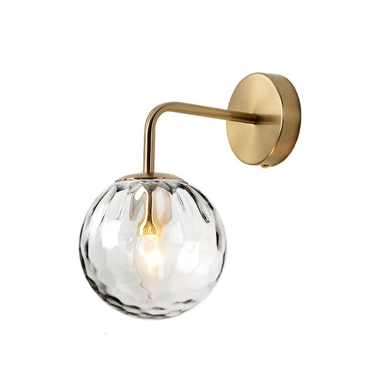 Glazen Wandlamp met Geribbeld Glas en Gouden Armatuur – Minimalistische Verlichting voor Woonkamer en Gang