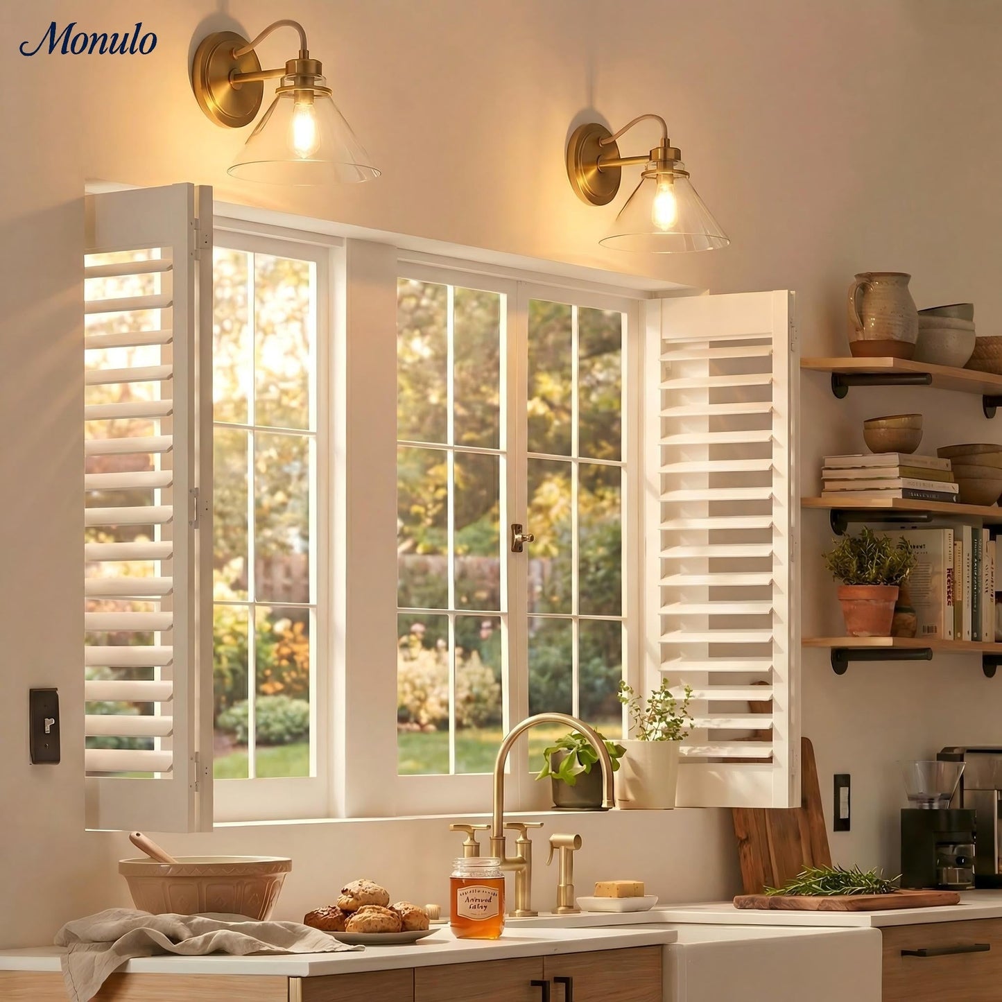 Globe Wandlamp met Gebogen Arm – Moderne Industriële Verlichting voor Badkamer, Slaapkamer en Gang
