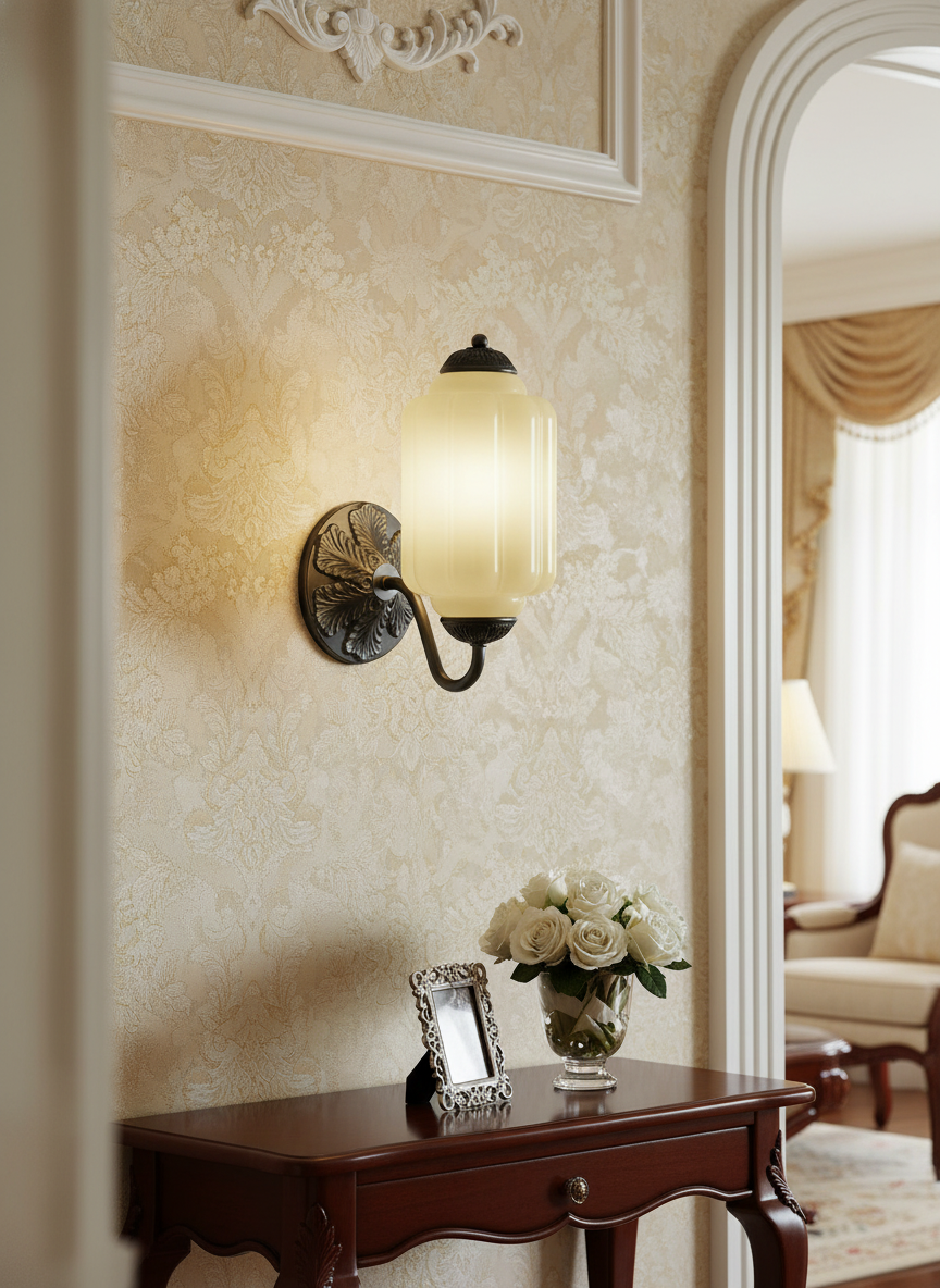 Melkglazen Wandlamp Eloise voor Hal en Slaapkamer | Vintage Wandverlichting met Melkwit Glas