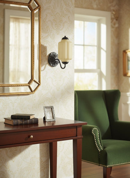 Melkglazen Wandlamp Eloise voor Hal en Slaapkamer | Vintage Wandverlichting met Melkwit Glas