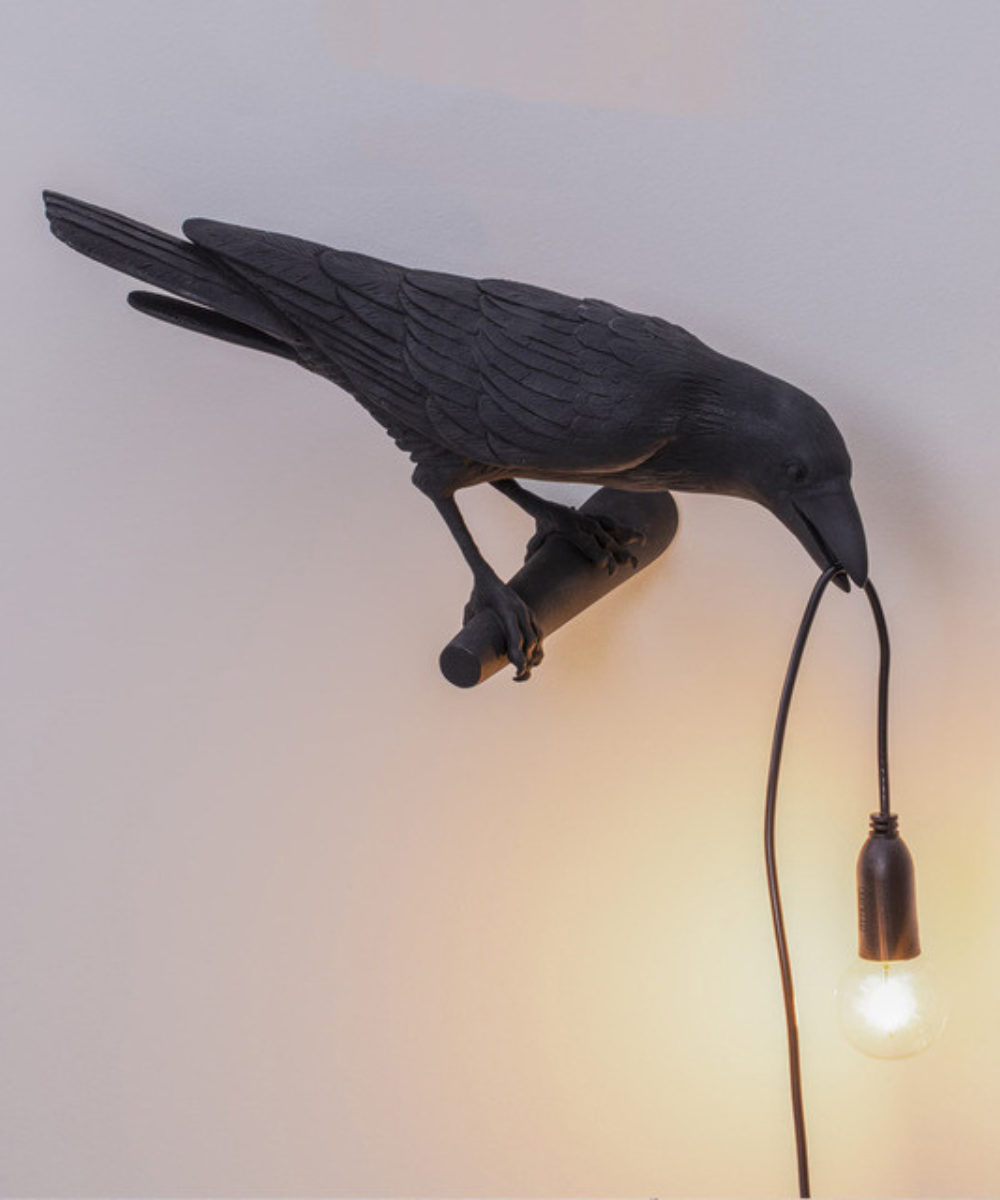 Decoratieve Vogellamp Raaf met Gloeilamp in Snavel Zwart Wit Staand Kunsthars Tafellamp Sfeervol Woonkamer Slaapkamer Kantoor Origineel Sculptuurontwerp
