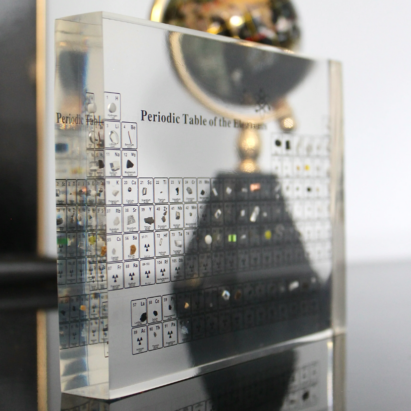 3D Periodieke Tabel met 83 Echte Elementen – Verlichte Display in Acryl voor Wetenschap & Educatie
