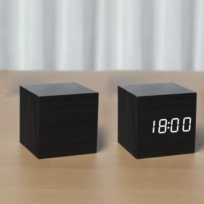Digitale Wekker met LED-Lichtsensor en Stemactivatie – Compacte Kubusvorm met Multifunctioneel Display