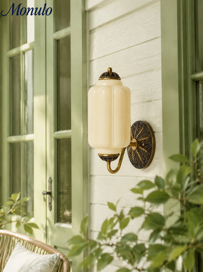 Melkglazen Wandlamp Eloise voor Hal en Slaapkamer | Vintage Wandverlichting met Melkwit Glas
