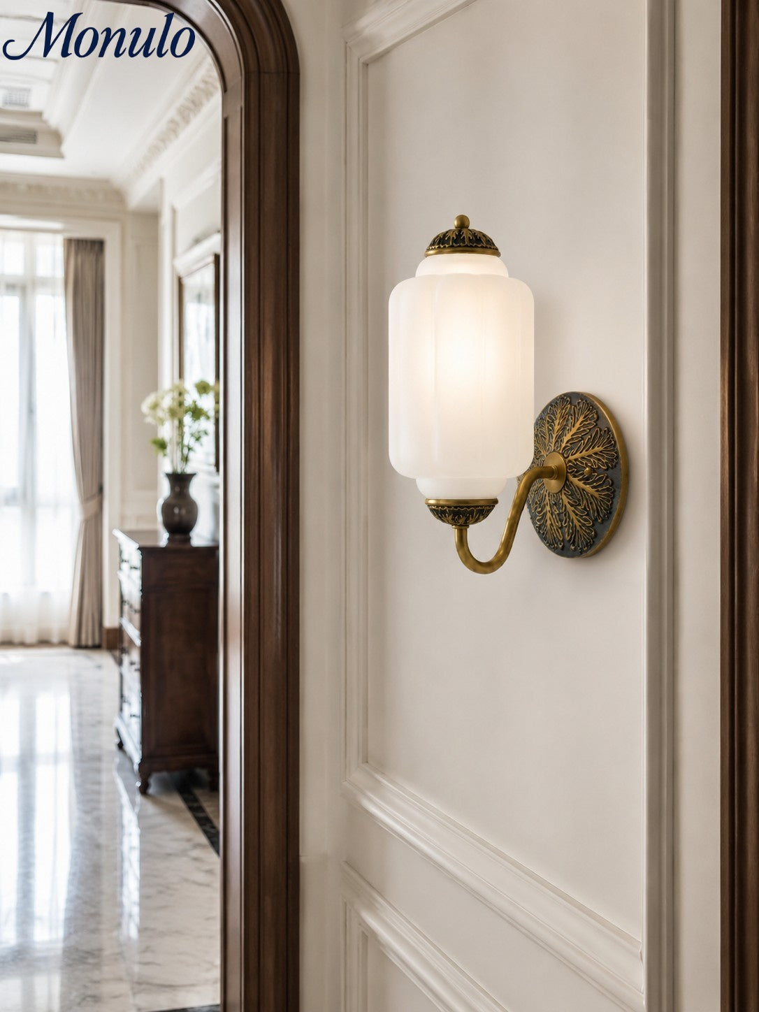 Melkglazen Wandlamp Eloise voor Hal en Slaapkamer | Vintage Wandverlichting met Melkwit Glas