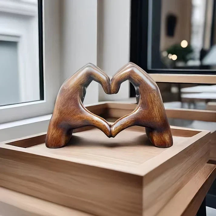 Houten Hart Beeldje – Handgemaakt Liefdessymbool als Decoratie of Cadeau