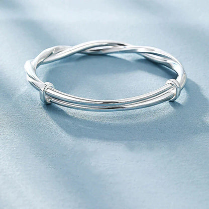 Gevlochten Zilveren Armband – Elegant Damesarmband met Moderne Textuur – Tijdloos Sieraad voor Elke Gelegenheid