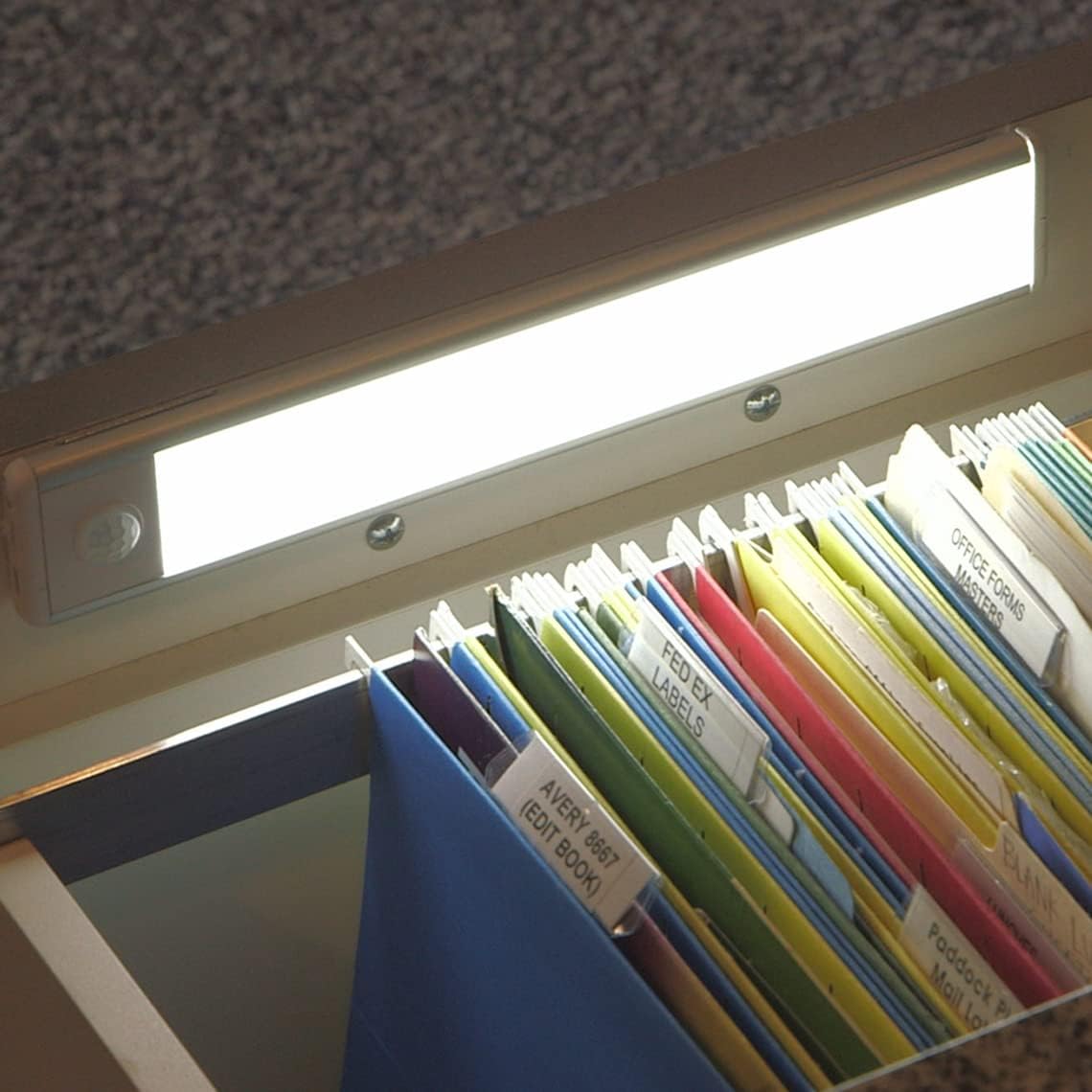 Oplaadbare LED Sensor Kastverlichting 20cm Dimbaar Bewegingssensor Nachtlamp Kast Zwart Zilver Draadloos