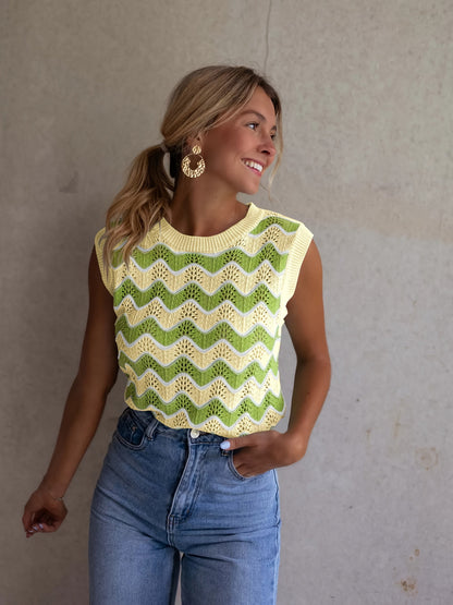 Dames Mouwloos Kabelgebreid Vest Met Contrasterende Halslijn