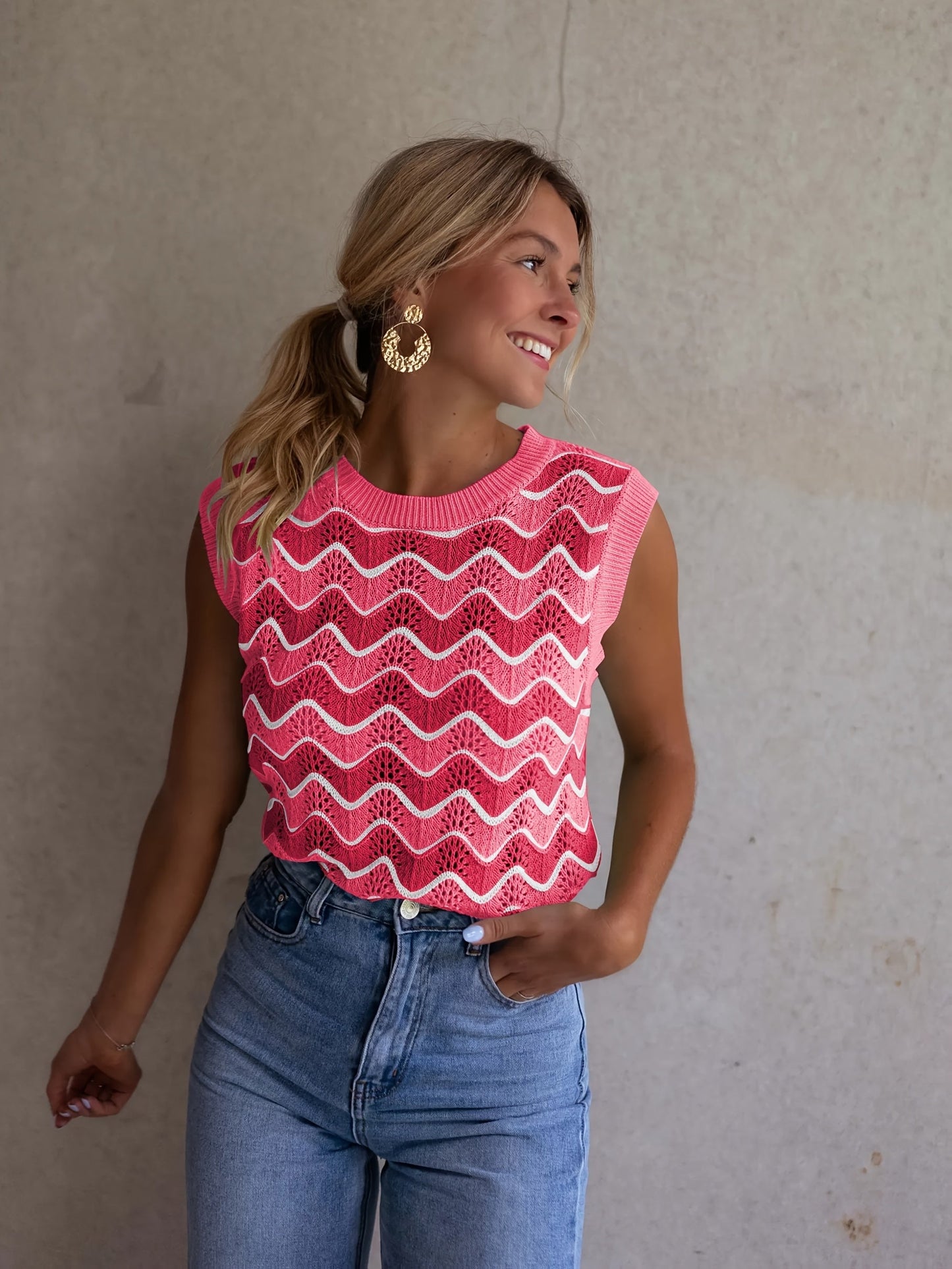 Dames Mouwloos Kabelgebreid Vest Met Contrasterende Halslijn