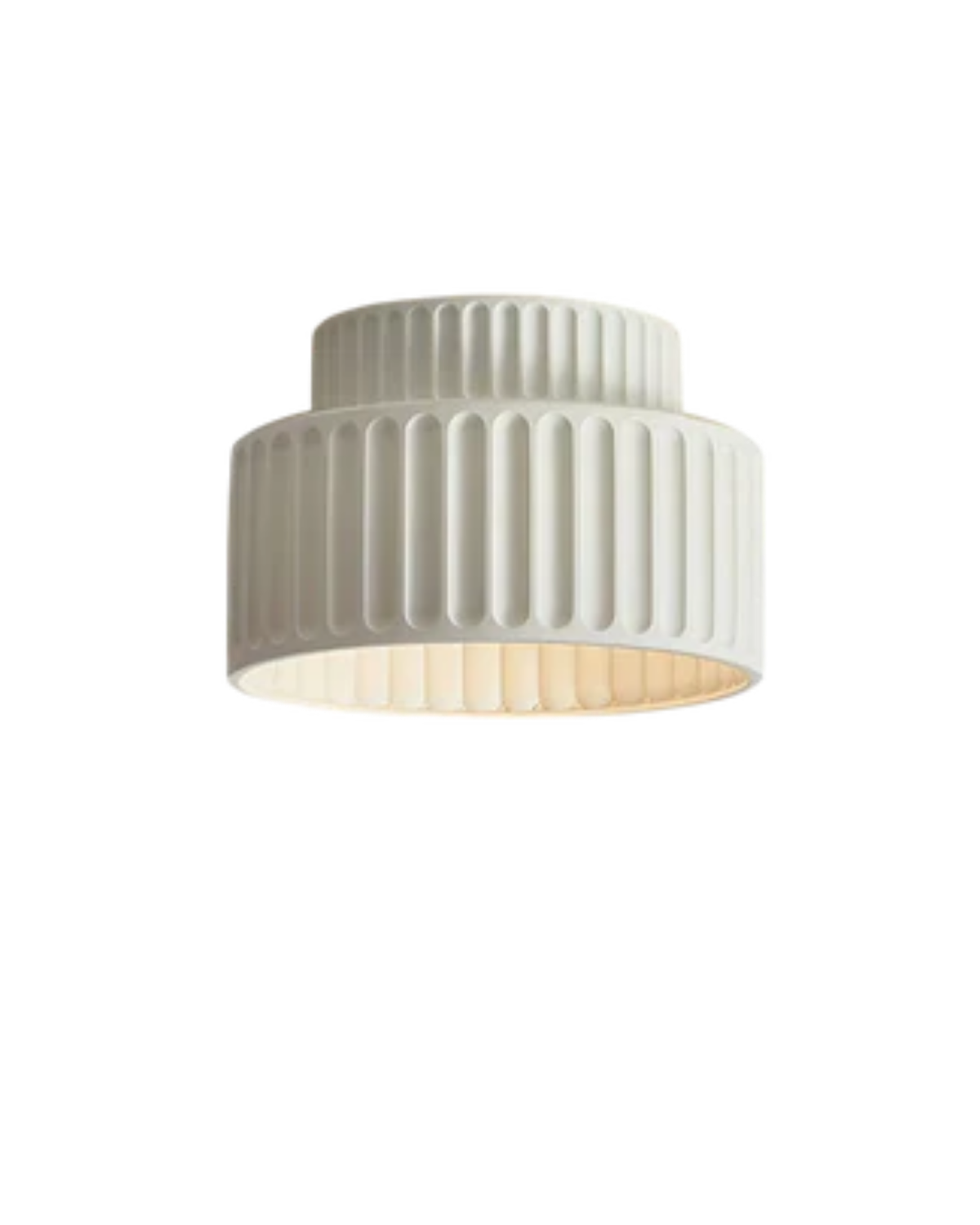 Geribde plafondlamp van hars met zachte sfeerverlichting
